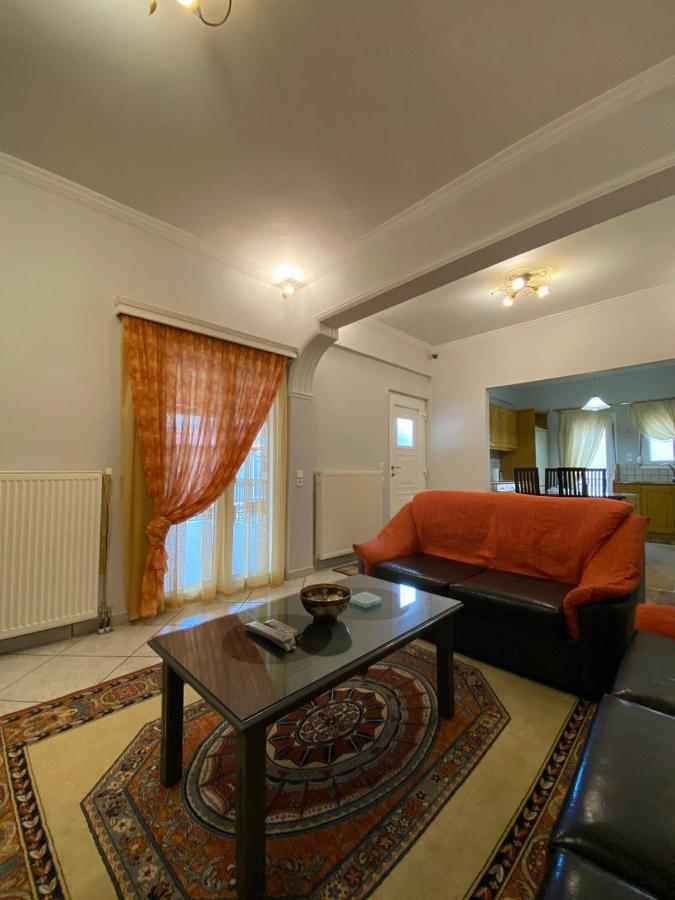 Sitara'S House Apartment Karpenísion Екстериор снимка
